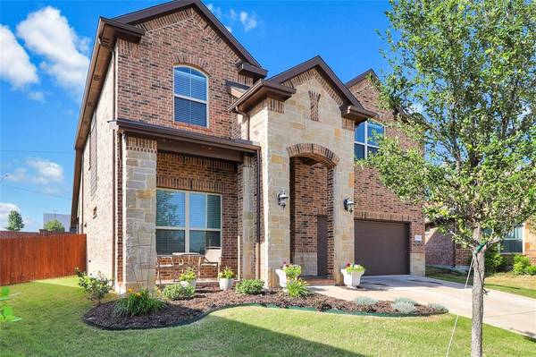 5808 Canyon Oaks Lane,  Fort Worth,  TX 76137