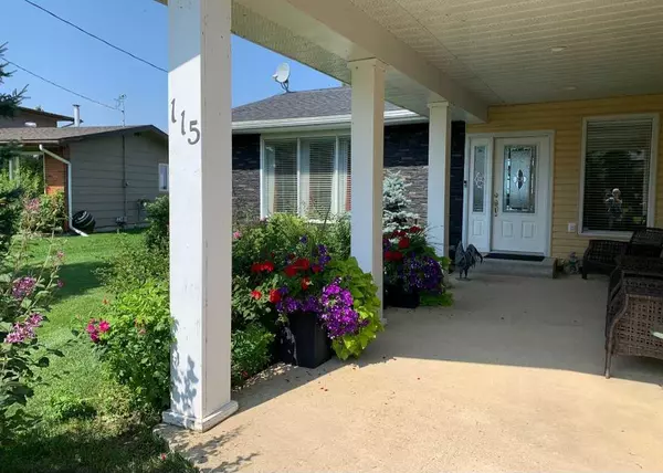 Lac La Biche, AB T0A 2C0,115 Lakeview CRES