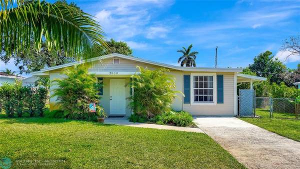 2600 Floral Rd, Lake Worth, FL 33462