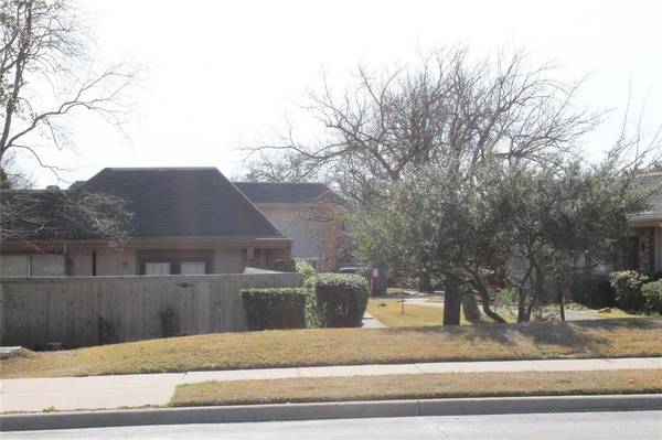 2707 Stonehaven Court, Irving, TX 75038