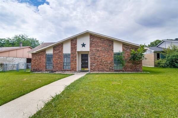 9214 Westfield Drive, Rowlett, TX 75088