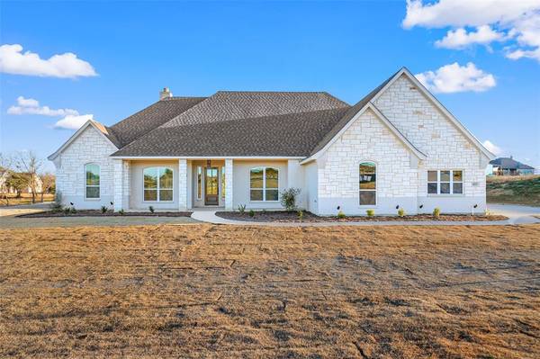 423 Red Bird, Springtown, TX 76082