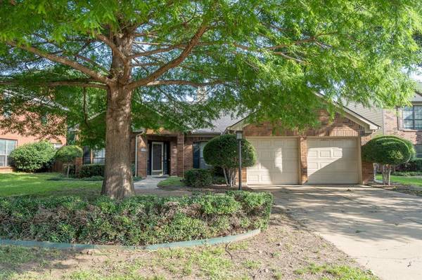 1628 Fuqua Drive,  Flower Mound,  TX 75028