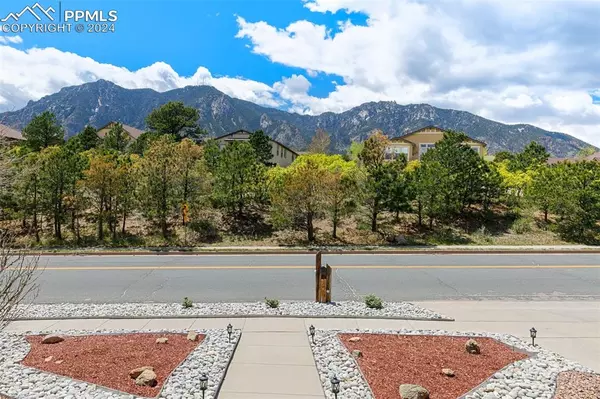 Colorado Springs, CO 80906,5155 Farthing DR