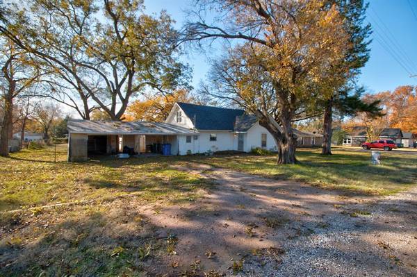 204 Pecan Street,  Collinsville,  TX 76233