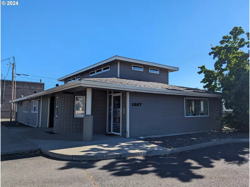 1807 COVE AVE, La Grande, OR 97850