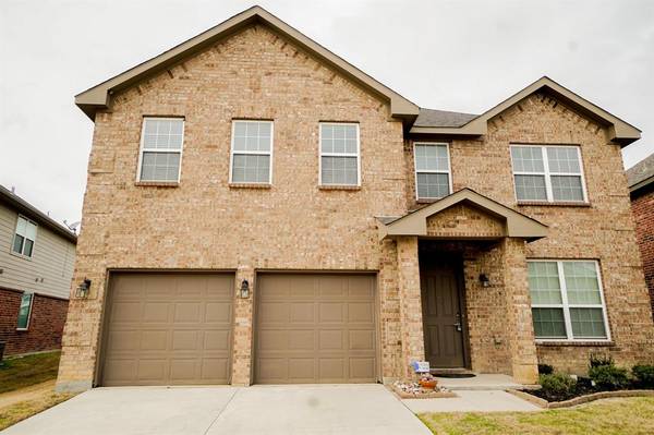 9213 San Tejas Drive, Fort Worth, TX 76177