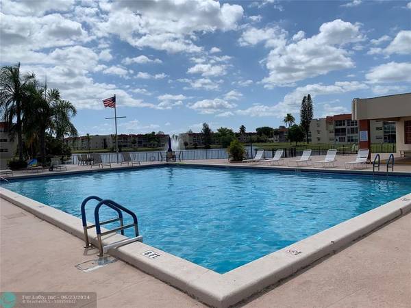 Fort Lauderdale, FL 33322,8080 N Sunrise Lakes Dr  #303