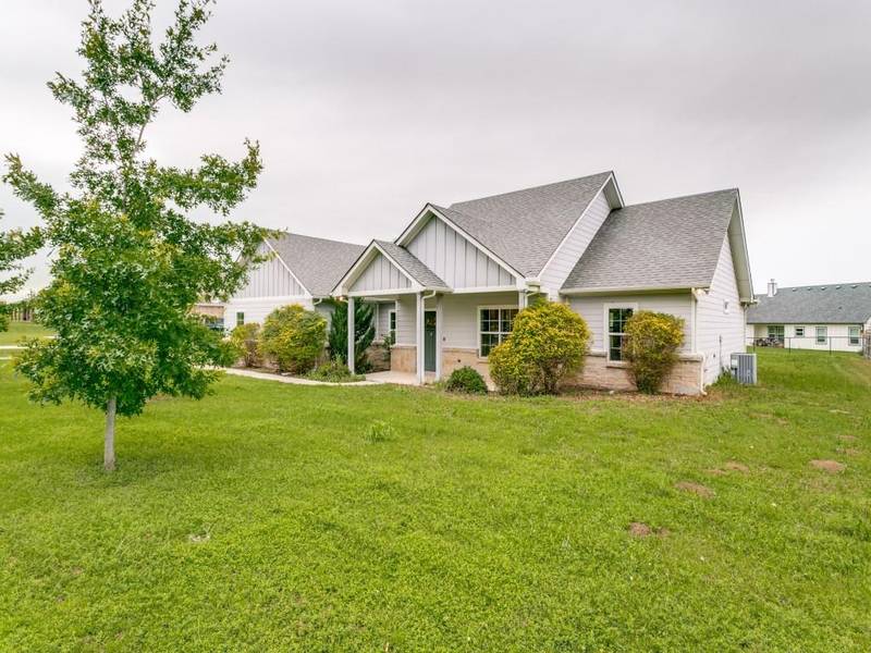 231 Olde Towne Road, Paradise, TX 76073