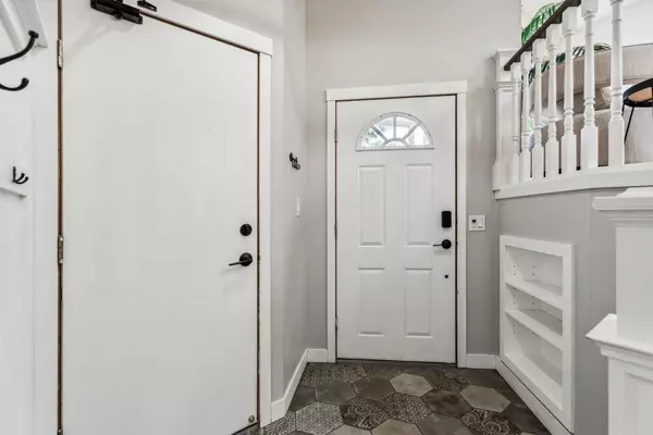 Calgary, AB T3K3X1,124 Sandringham Close