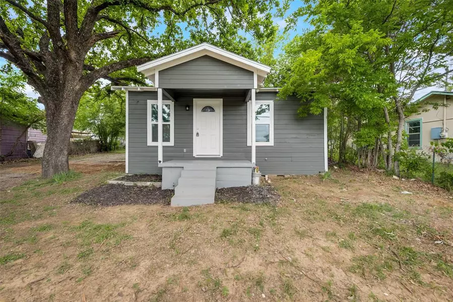 4736 Shackleford Street, Fort Worth, TX 76119