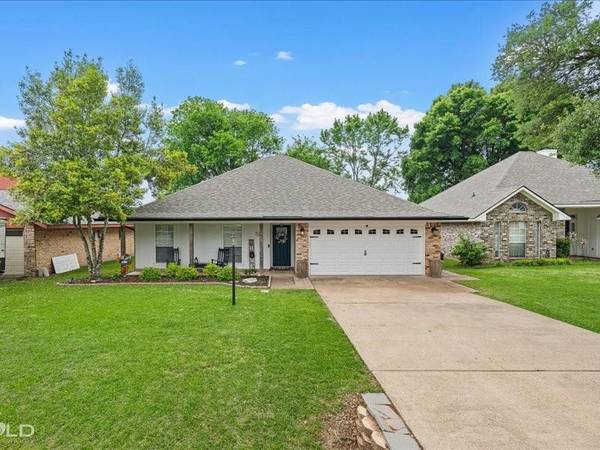 225 S Parkridge Drive, Benton, LA 71006