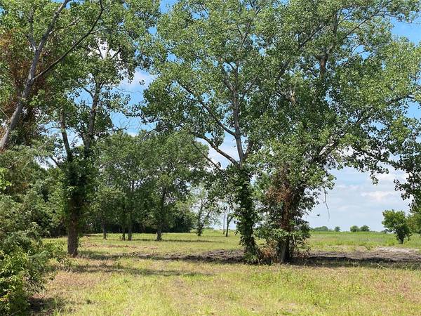 00 Fm 3297,  Bonham,  TX 75418