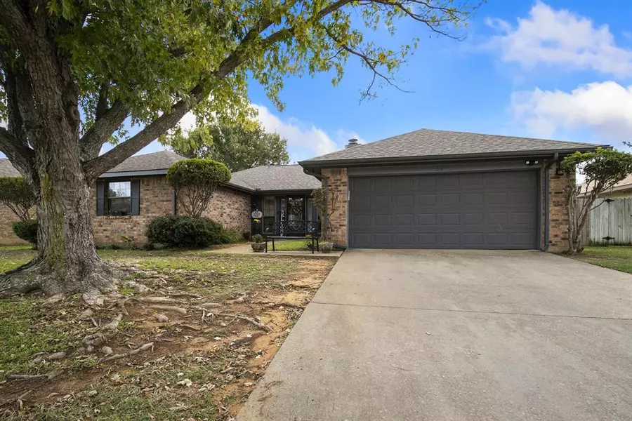 54 Robins Nest Drive, Hickory Creek, TX 75065