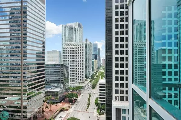 Miami, FL 33131,500 Brickell Ave  #2204