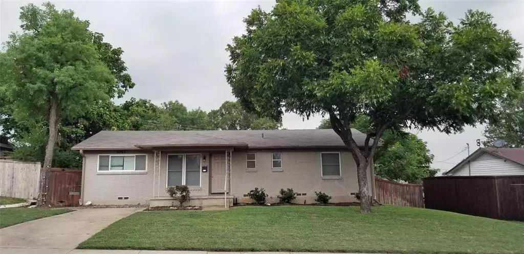 1207 E Alan Avenue, Carrollton, TX 75006