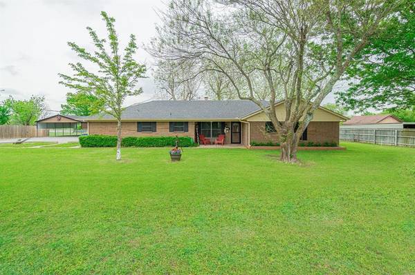 2909 S Rolling Hills Drive, Sherman, TX 75092