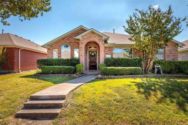 7710 Calypso Drive, Rowlett, TX 75088