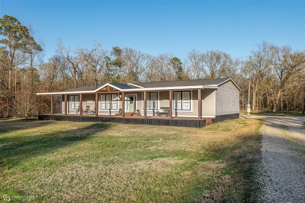 10095 Ferry Lake School Road, Oil City, LA 71061