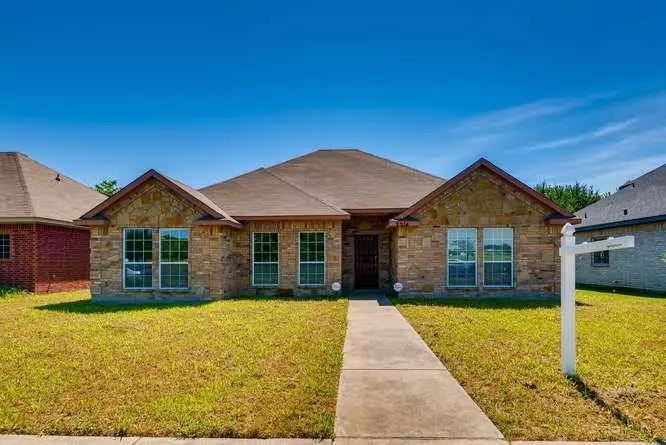 2214 Colgate Court, Lancaster, TX 75134