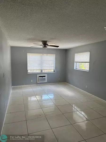 1150 E Sample Rd  #111, Pompano Beach, FL 33064