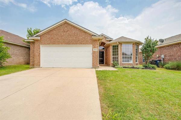 10612 Big Oak Drive, Fort Worth, TX 76131