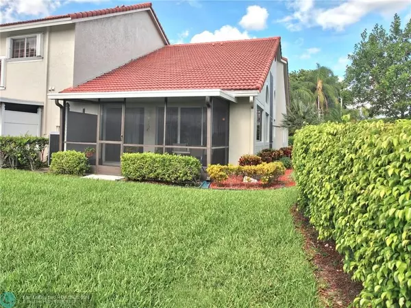 Margate, FL 33063,7596 Pinewalk Dr  #151