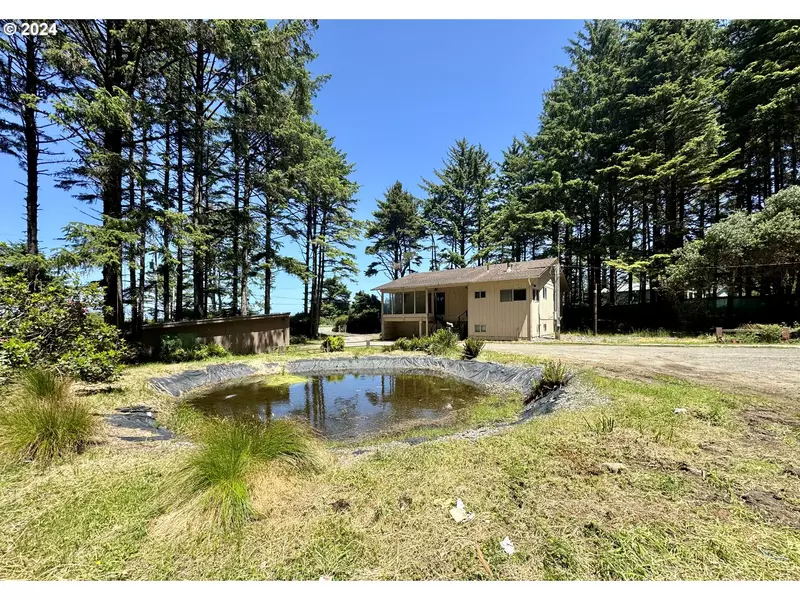 89932 CAPE ARAGO HWY, Coos Bay, OR 97420