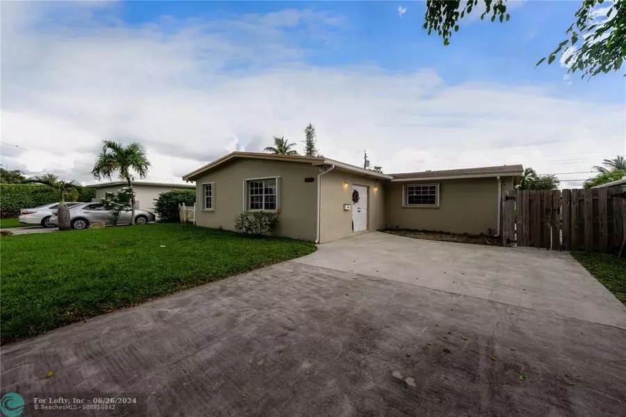 7761 NW 37th St, Hollywood, FL 33024