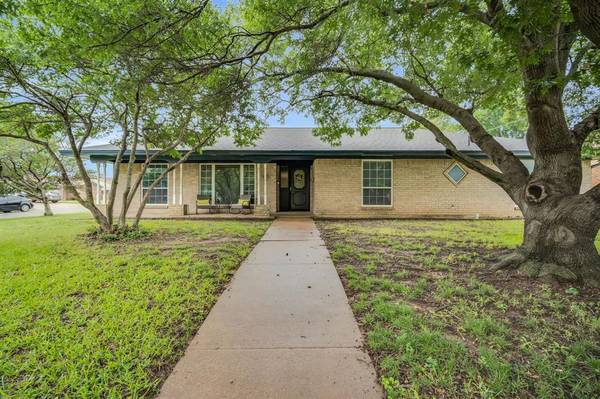 1201 Prelude Drive, Fort Worth, TX 76134