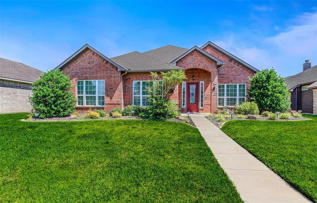 Rowlett, TX 75088,8013 Lake Bend Drive