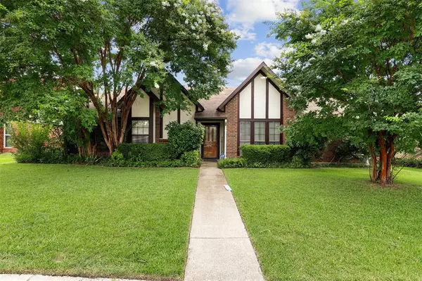 2522 Rosebud Court, Carrollton, TX 75006