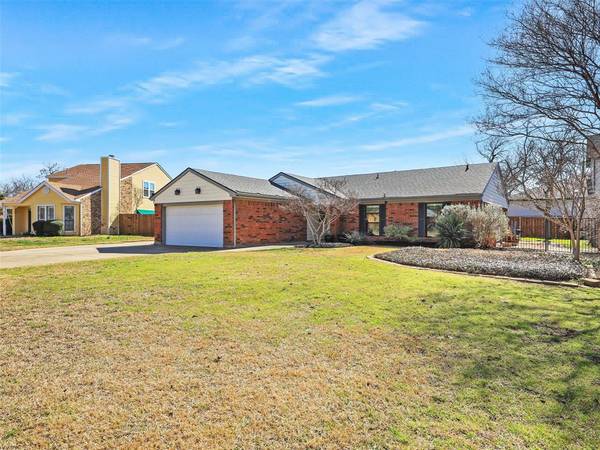 1806 Teton Drive,  Grapevine,  TX 76051