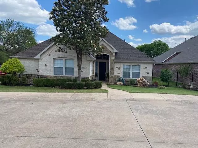 904 Saint Andrews Place, Desoto, TX 75115