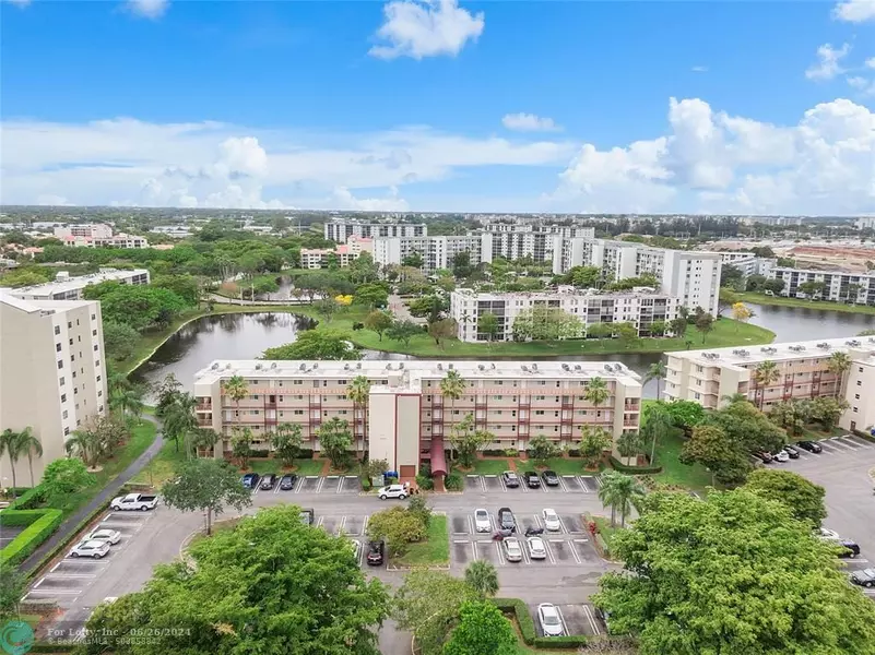 2106 S Cypress Bend Dr  #209, Pompano Beach, FL 33069