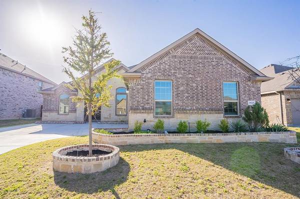 3623 Twin Pines Drive,  Grand Prairie,  TX 76065