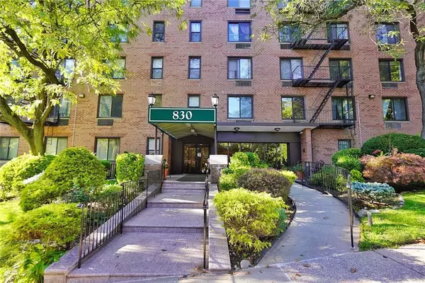 830 Howard AVE #2D, Staten  Island, NY 10301