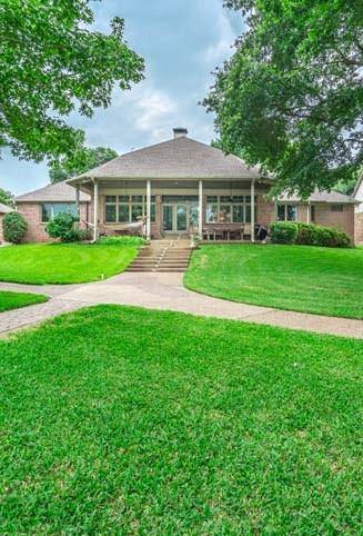 109 Lakeside Drive, Malakoff, TX 75148