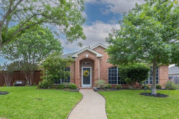 7401 Westway Drive, Rowlett, TX 75089