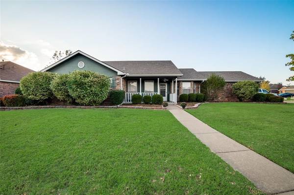 137 Villanova Circle, Forney, TX 75126