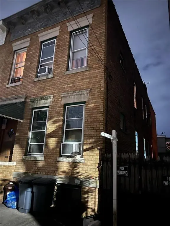 Ridgewood, NY 11385,19-16 Himrod ST