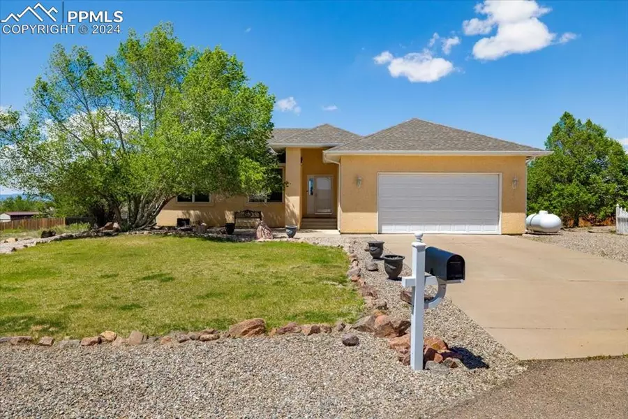 807 S Dogwood CT, Pueblo West, CO 81007