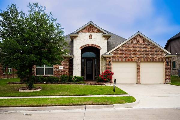 7572 Waterpoint Street, Grand Prairie, TX 75054