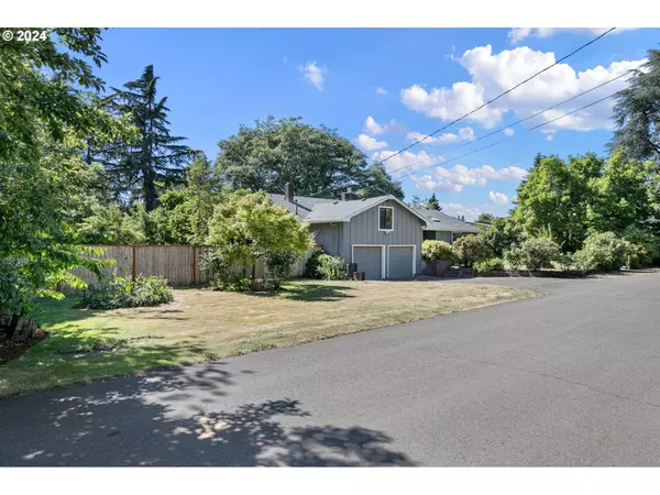 Eugene, OR 97401,940 FORRESTER WAY