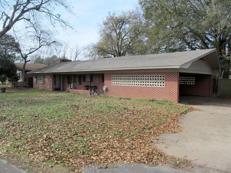 411 Hall Drive, Winnsboro, TX 75494