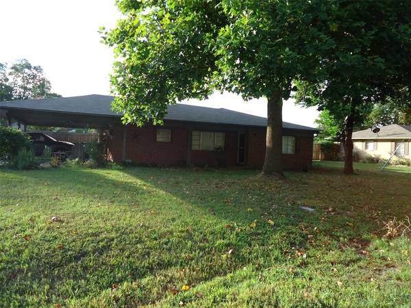 412 Hall Drive, Winnsboro, TX 75494