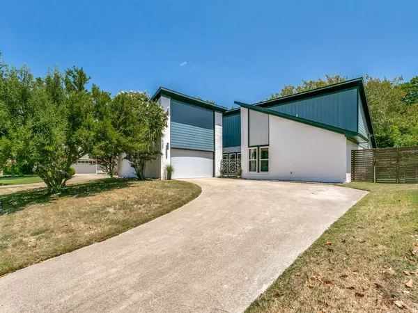 2806 N. Creekwood Drive, Grapevine, TX 76051