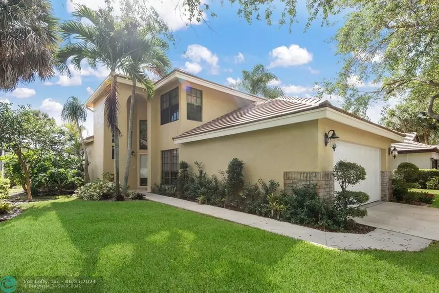 355 Sherwood Forest Dr, Delray Beach, FL 33445