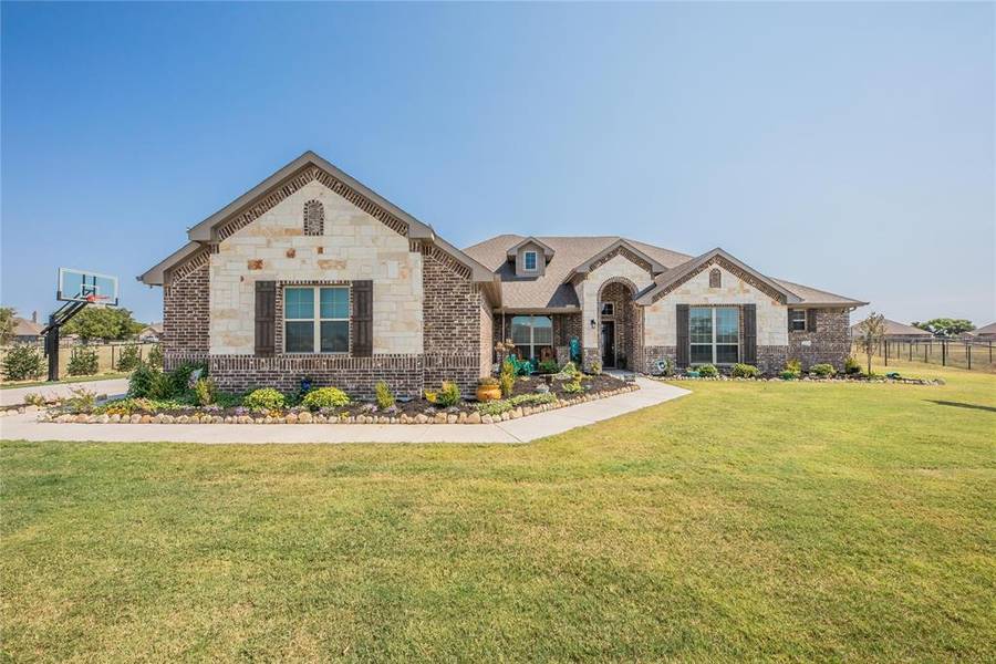 7811 Grain Court, Godley, TX 76044