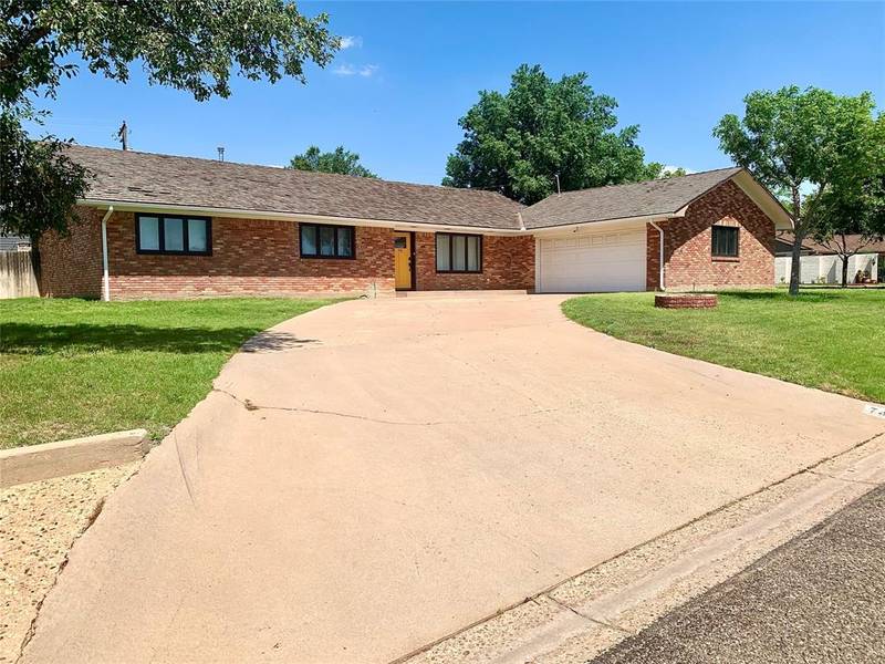 741 N Dallas Avenue, Tulia, TX 79088